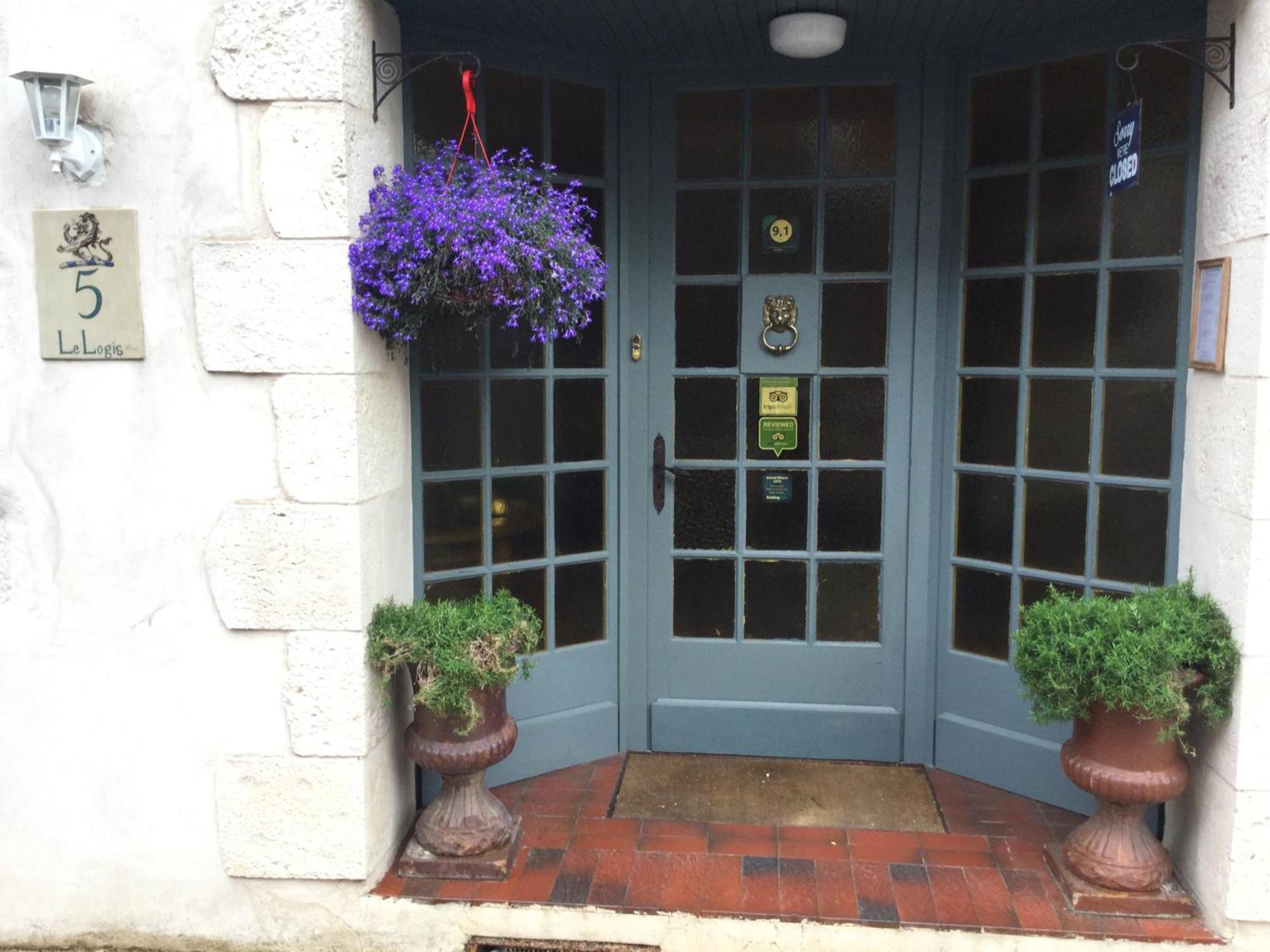 Le Logis B&B  La Trimouille Exterior foto