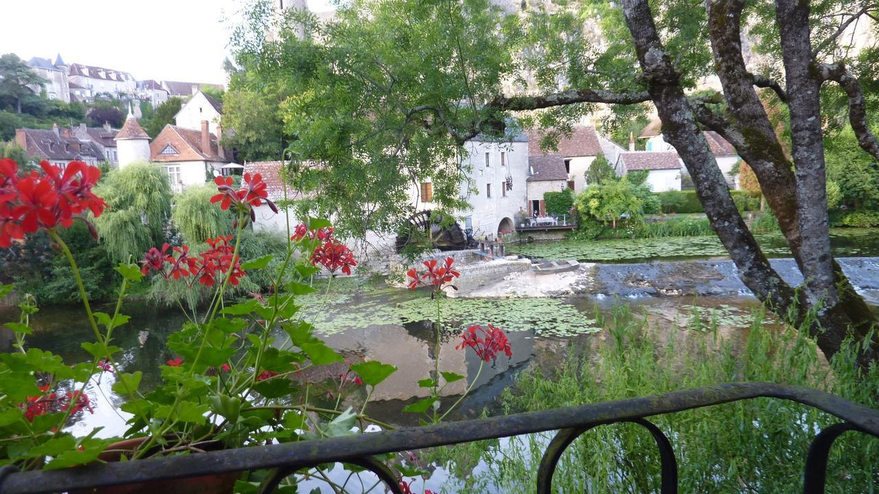 Le Logis B&B  La Trimouille Exterior foto